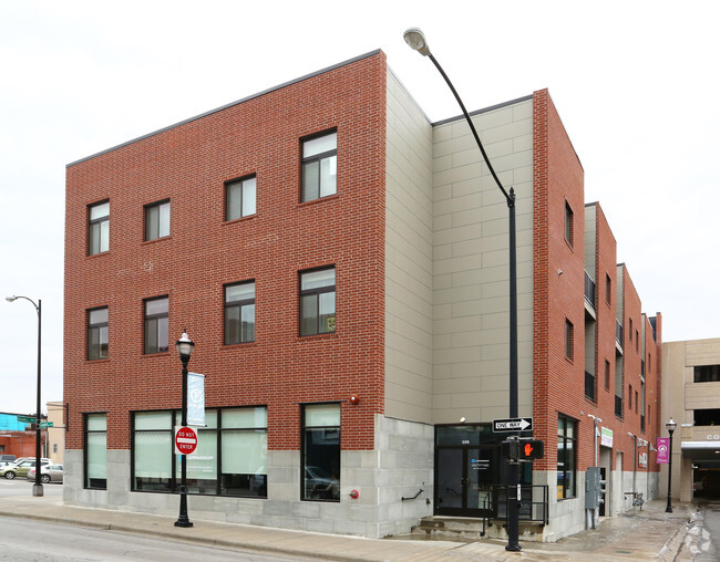 Building Photo - College Station Lofts