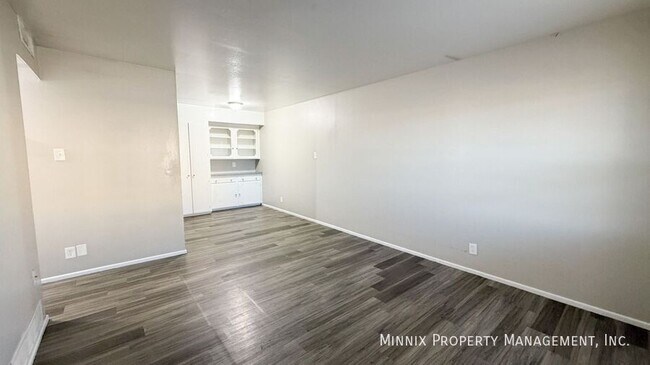 Building Photo - 2010 Avenue S