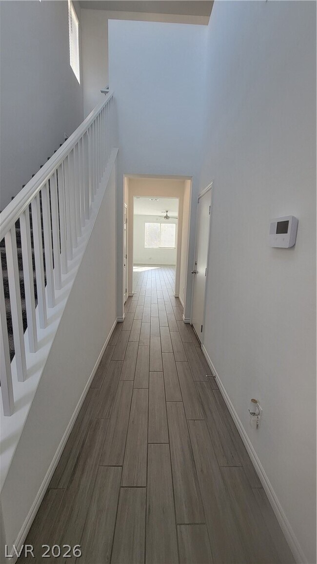 Building Photo - 1121 Cliff Castle Ave