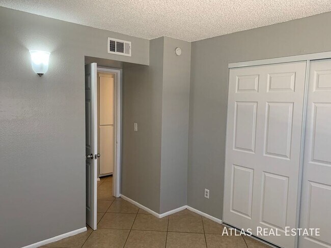 Foto del edificio - 8315 N 61st Ave