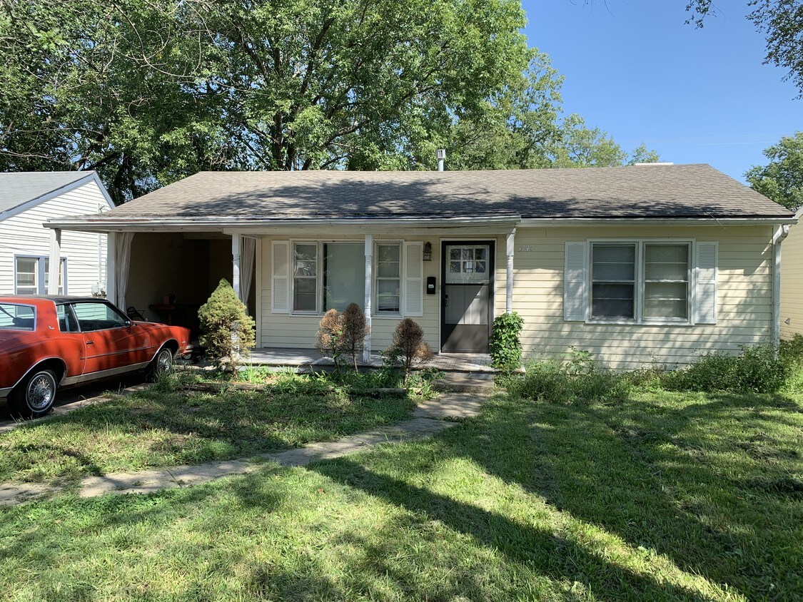 1744 Tennessee St, Lawrence, KS 66044 House Rental in Lawrence, KS
