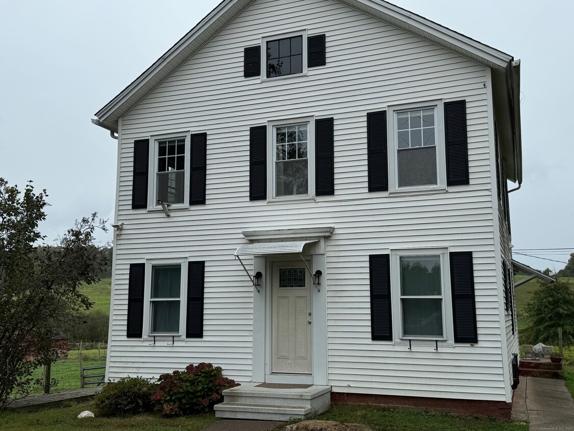 Primary Photo - 63 Willowbrook Rd