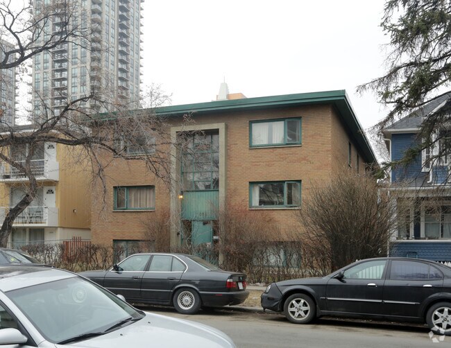 Photo du bâtiment - Peyto Apartments