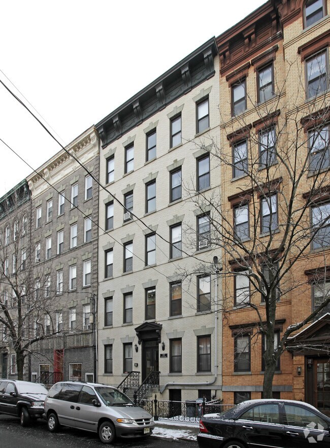 Foto del edificio - 717 Willow Ave