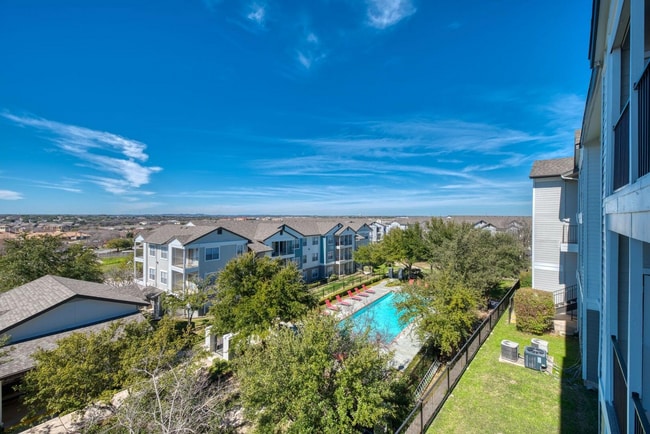 Building Photo - Saddle Ridge