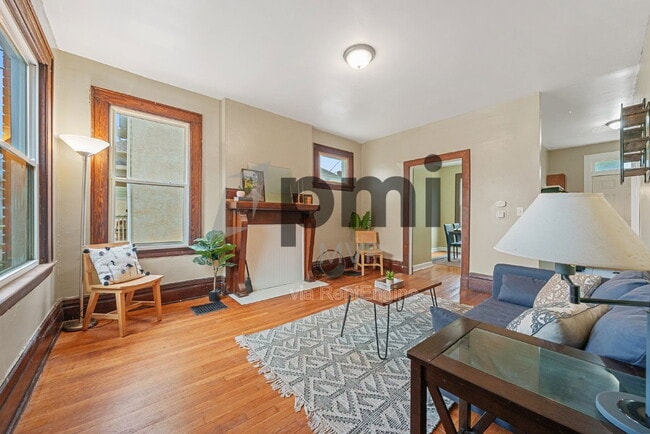 Foto del edificio - 265 E Northwood Ave