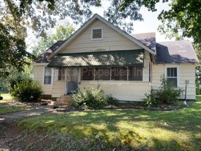 Building Photo - 1311 E 30th St