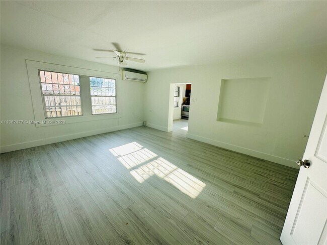 Building Photo - 2215 NW 33rd St