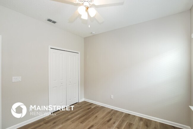 Foto del edificio - 81 Crystal Crest Ln