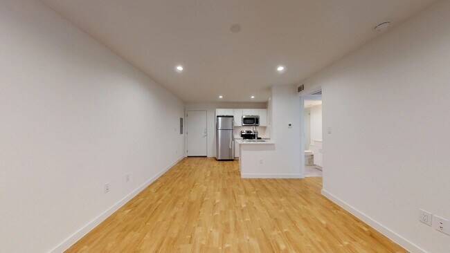 Foto del edificio - 3901 N Hall St