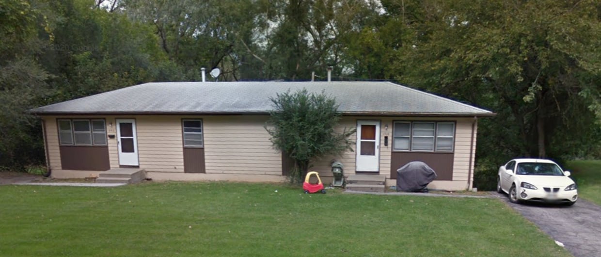 Primary Photo - Spacious 2 Bedroom Home!
