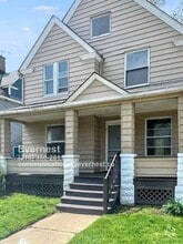Building Photo - 2142 W 105th St