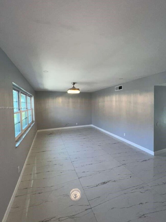 Foto del edificio - 1799 SW 81st Ter