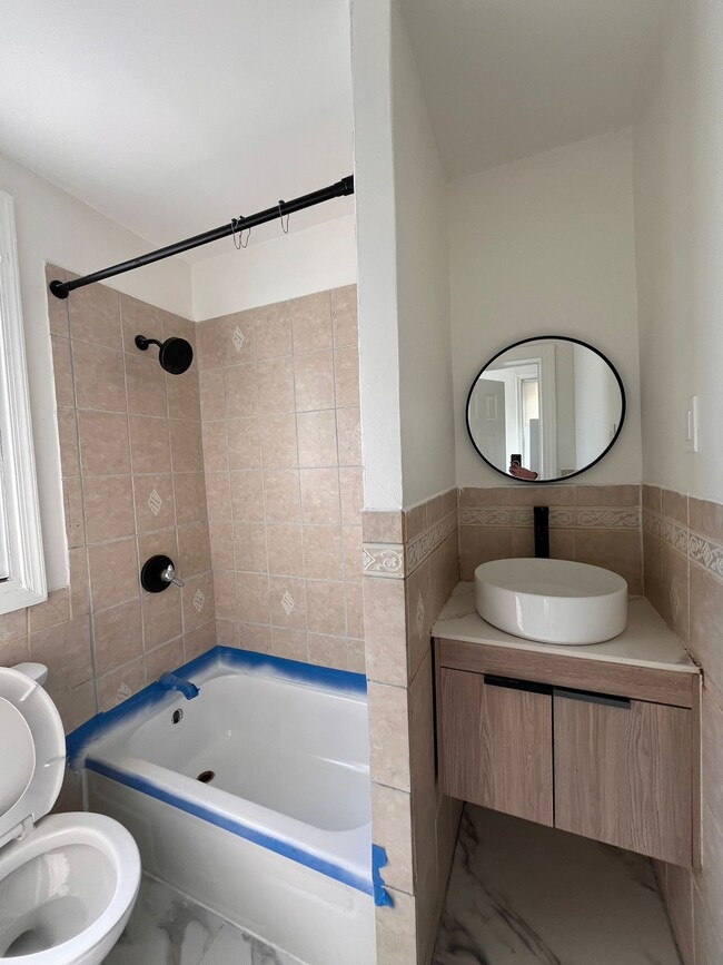 Building Photo - 342 Palisade Ave