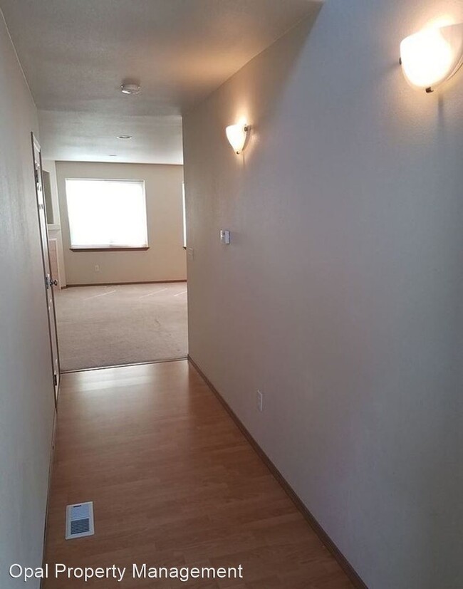 Building Photo - 3 br, 2.5 bath House - 12327 26th Place W.