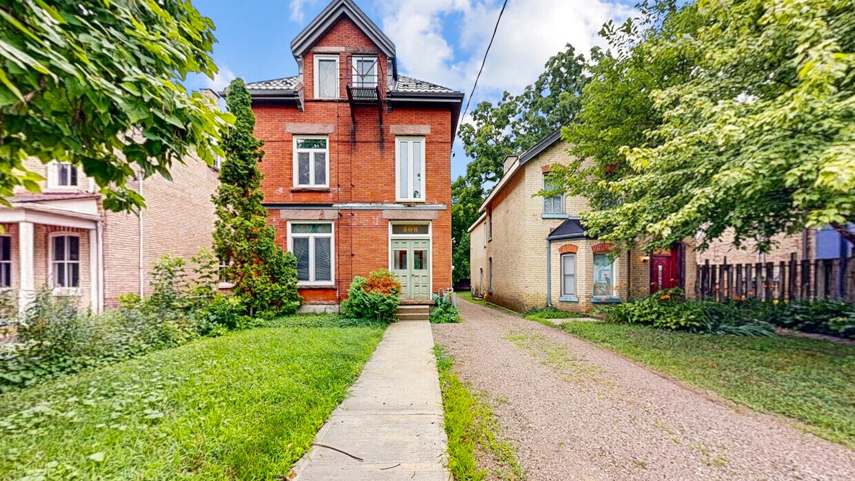 Primary Photo - RENOVATED TWO BEDROOM APARTMENT IN WOODFIE...