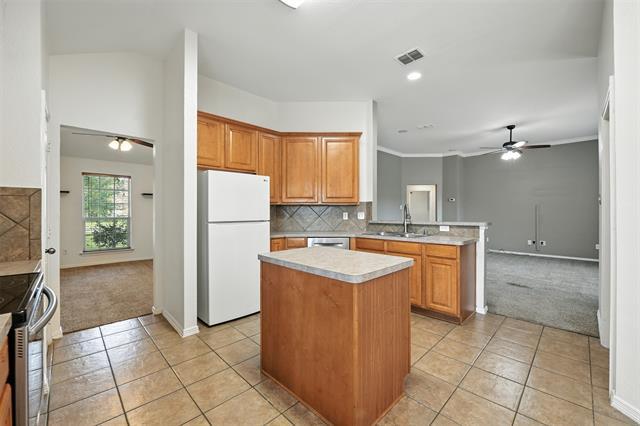 Building Photo - 132 Shumard Dr