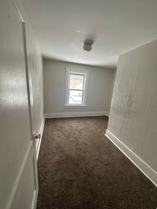 Foto del edificio - 872 E Crosier St