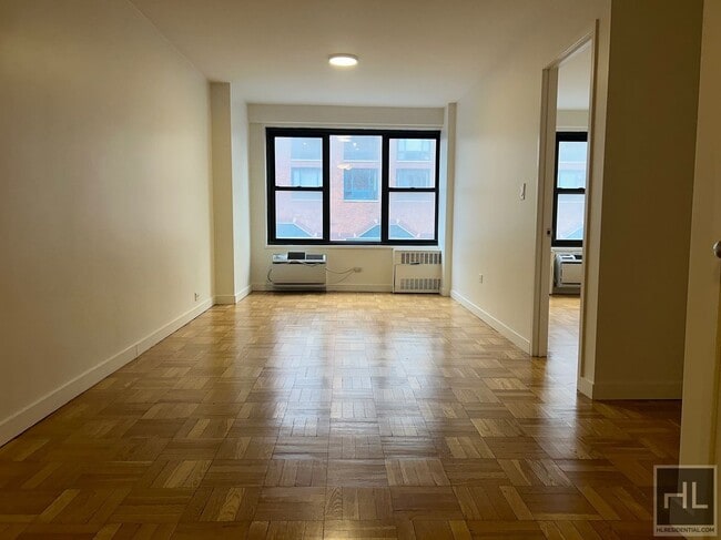 Building Photo - Fourth Avenue