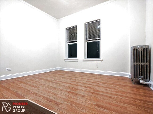 Foto del edificio - 5417 N Kenmore Ave