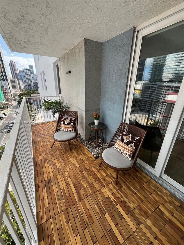 Foto principal - 800 N Miami Ave