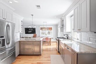 Building Photo - 16 Alvarado Ave