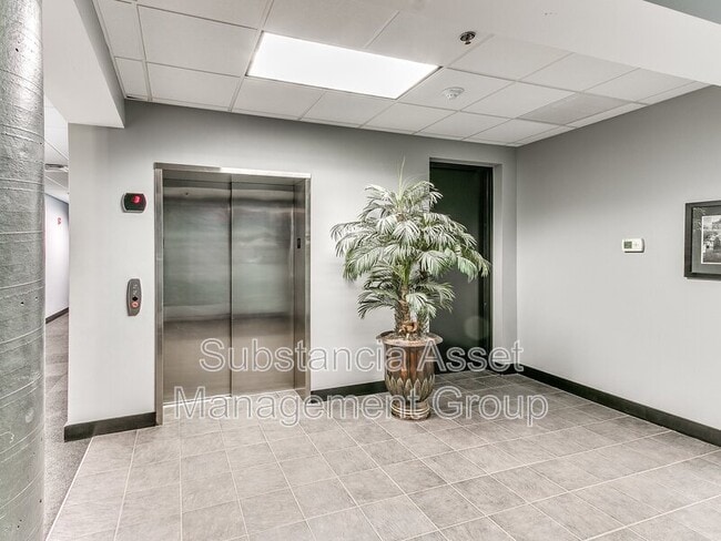 Building Photo - 444 N Central Ave