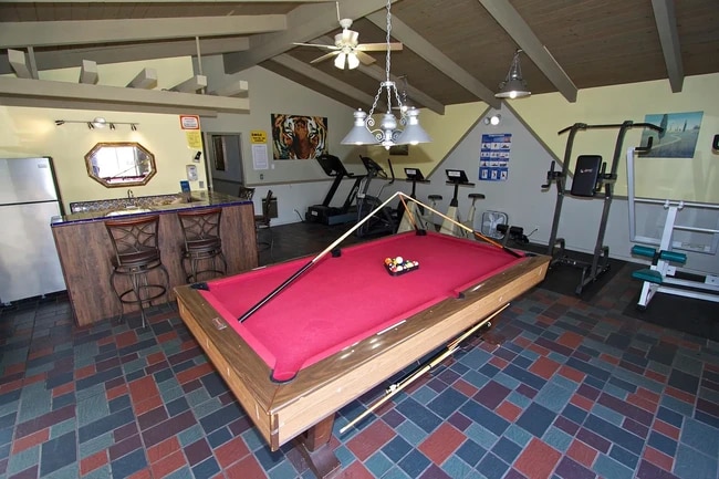 Foto del edificio - Chateau Garnet Apartments