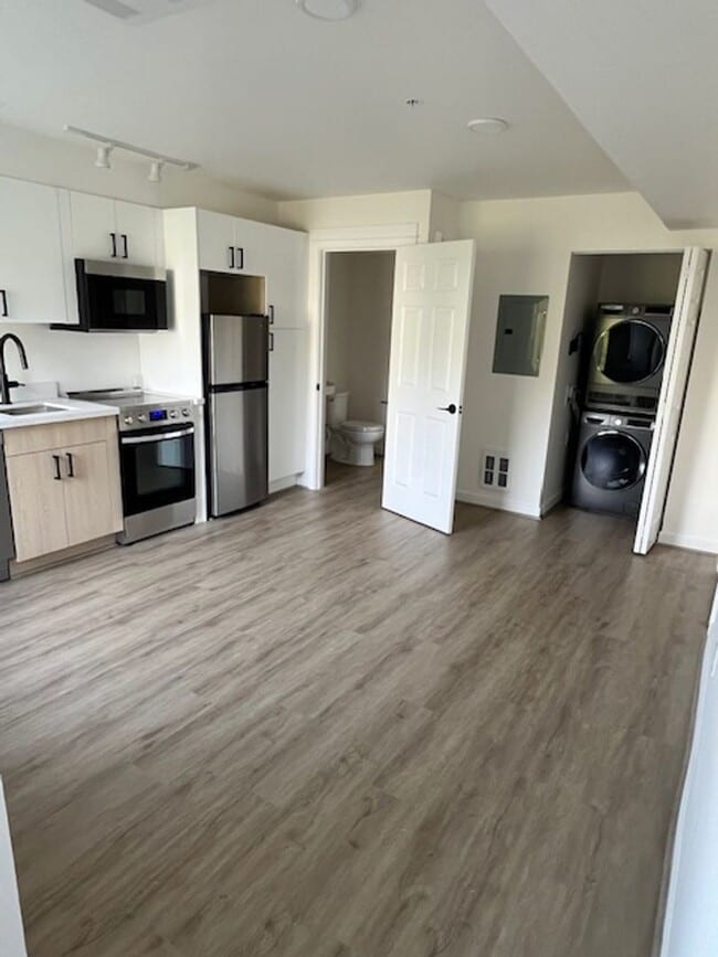 Interior Photo - Equinox