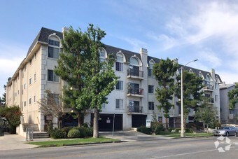 Primary Photo - 14323 Sylvan St