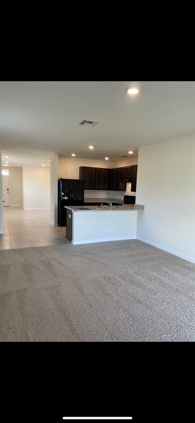 Foto del edificio - 621 Squires Grove Dr