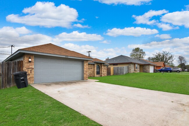 Foto del edificio - 2305 Timberline Dr