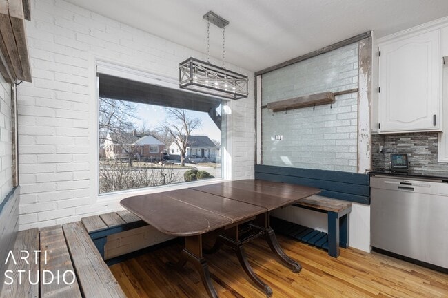 Foto del edificio - Coming Early July – Charming East Bench Ho...