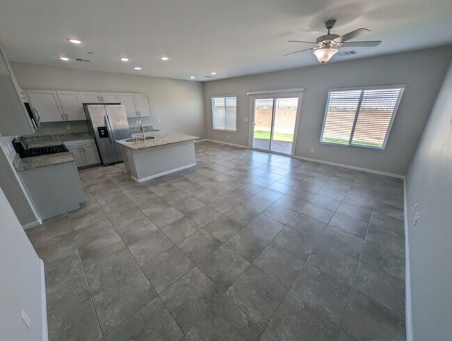 Foto del edificio - 5224 Sunstone Mesa Dr