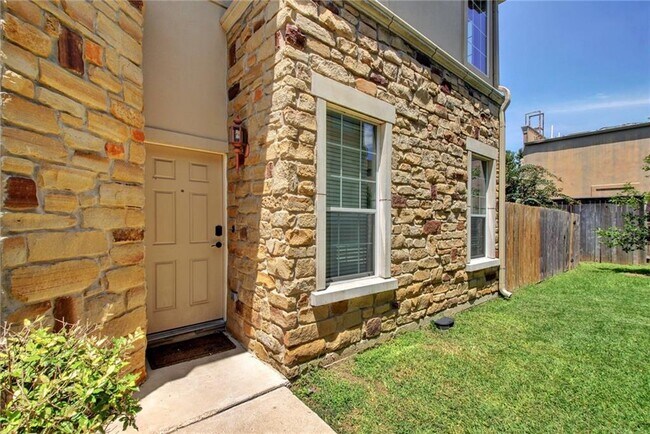 Building Photo - 1101 E Parmer Ln