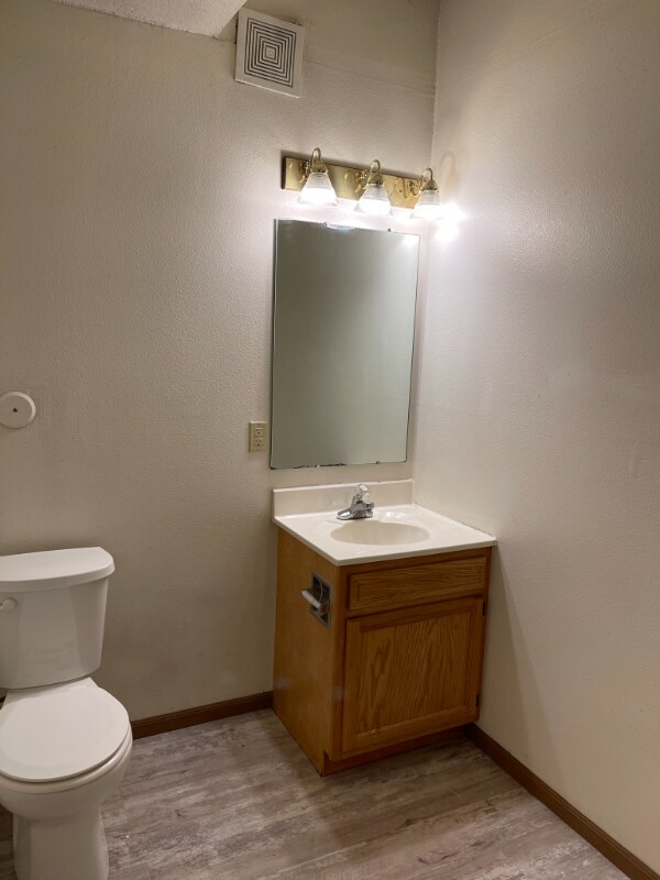 Foto del edificio - 307 E College St