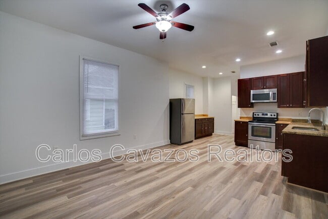 Building Photo - 5513 Victor St