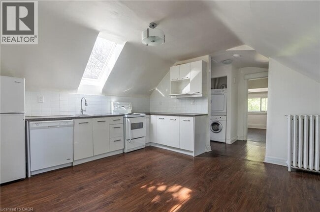 Building Photo - 11 Proctor Blvd