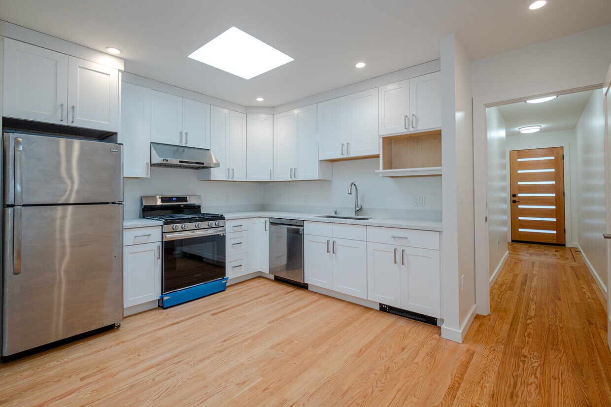 Foto principal - 1800 Noriega St