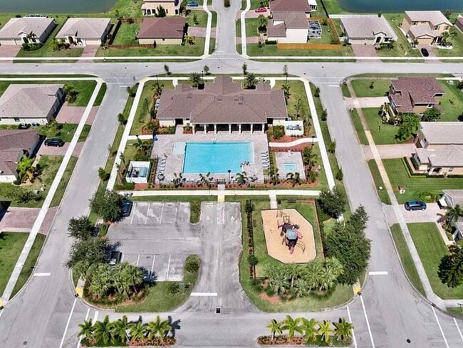 Building Photo - 862 S Verona Trace Dr