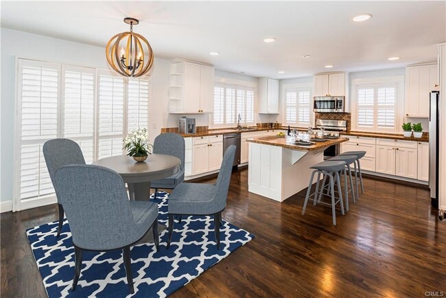 Photo - 824 17th St House