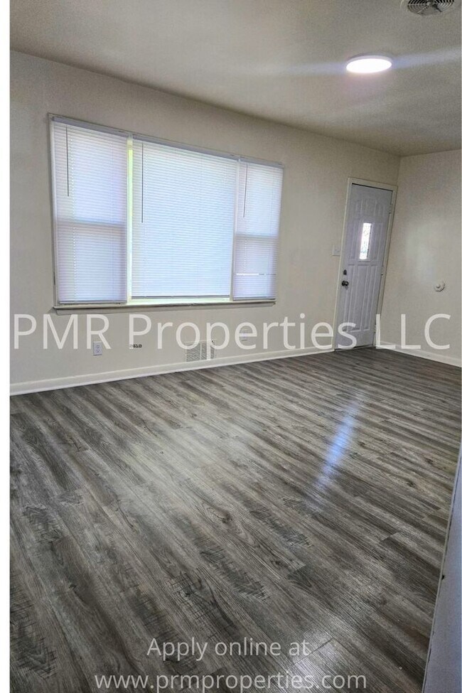 Foto del edificio - 2 Bedroom/ 1 Bathroom House