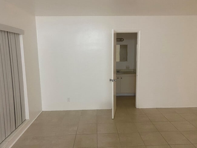 Foto del edificio - 4328 SW 6th St