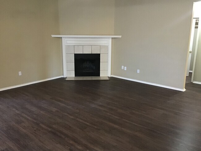 Building Photo - 216 Odell Street