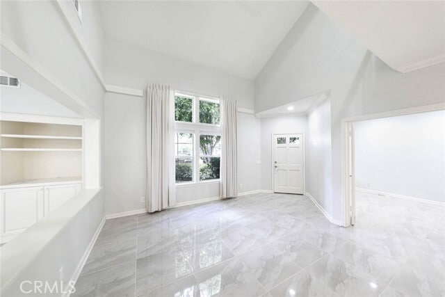 Building Photo - 63 Anjou