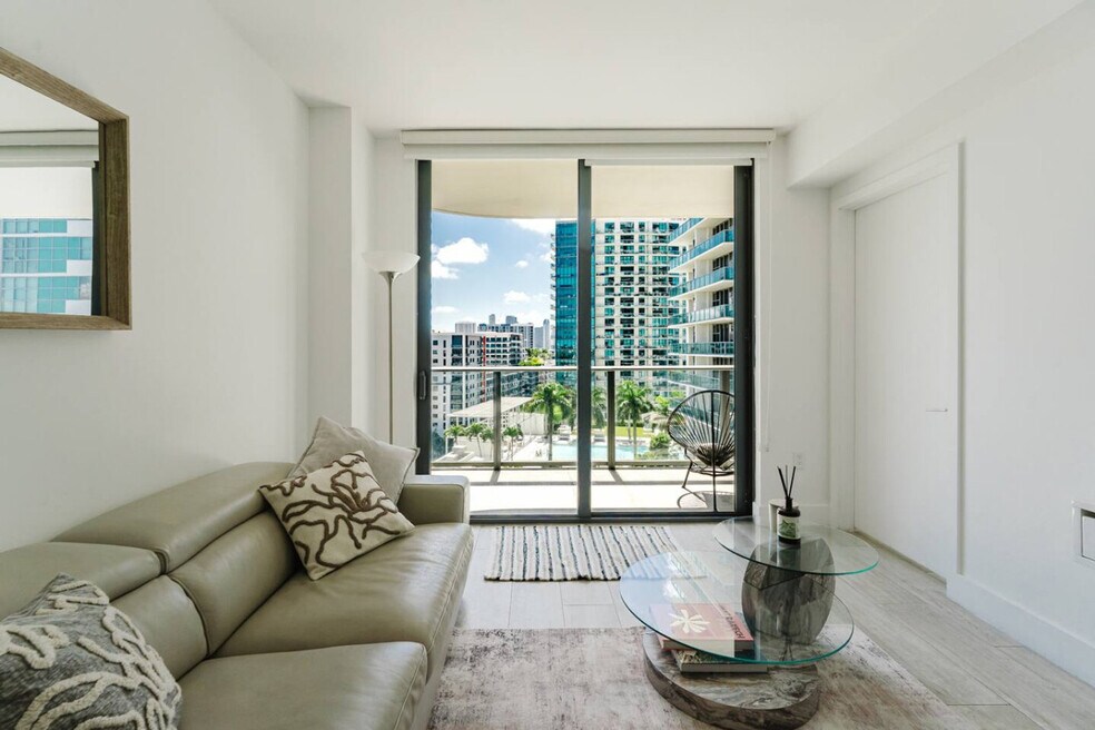 101 NE 34th St