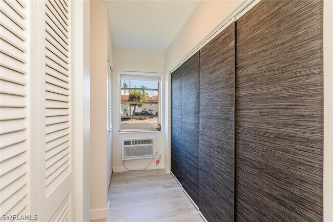 Foto del edificio - 235 Seaview Ct