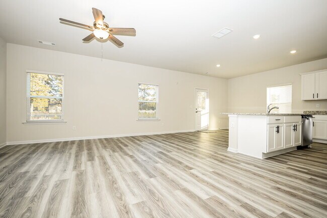 Building Photo - 295 Limestone Cir