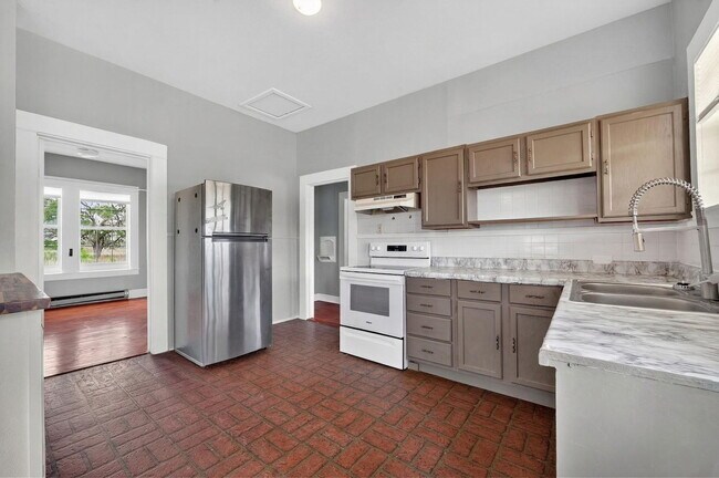 Foto del edificio - 3021 Co Rd 467