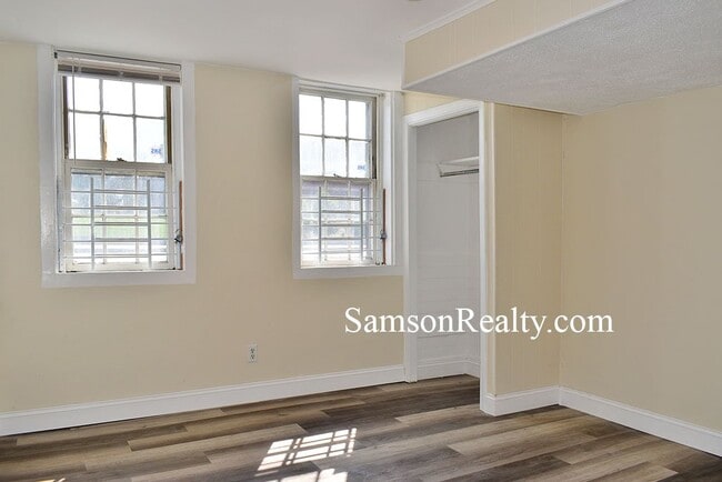 Photo - 298 Hope St Apartment